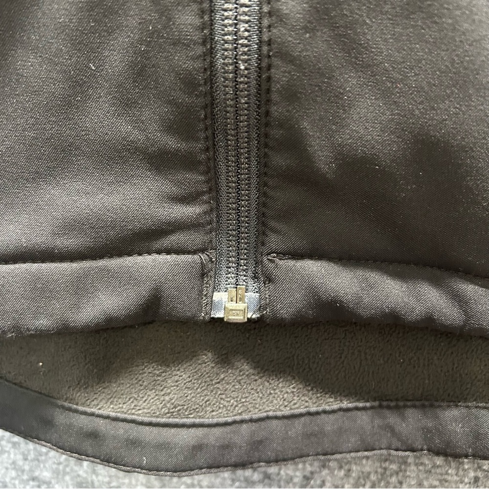 Helly Hansen Performance Black Jacket
Size S/P - Picture 7 of 14
